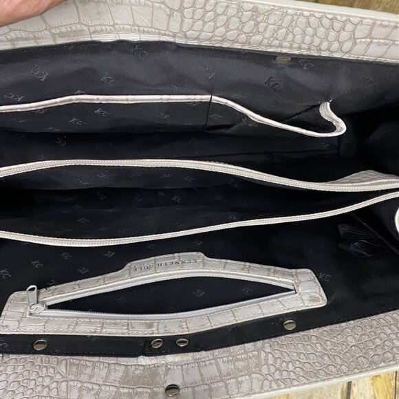 Kenneth Cole Pearl White Crocodile Pattern Leather Handbag Excellent Condition - Picture 7 of 9